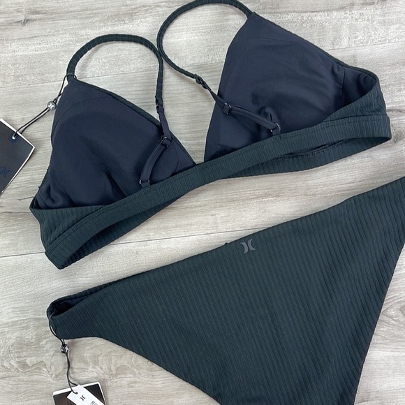 ☀️HURLEY☀️RIB TRIANGLE SRF TOP
RIB MOD SURF BOTTOM BIKINI SET - Picture 12 of 13